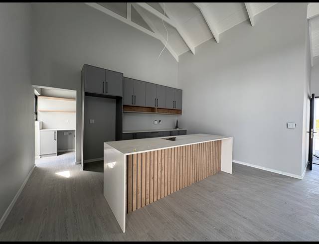 3 BEDROOM HOUSE FOR SALE IN SANDOWN